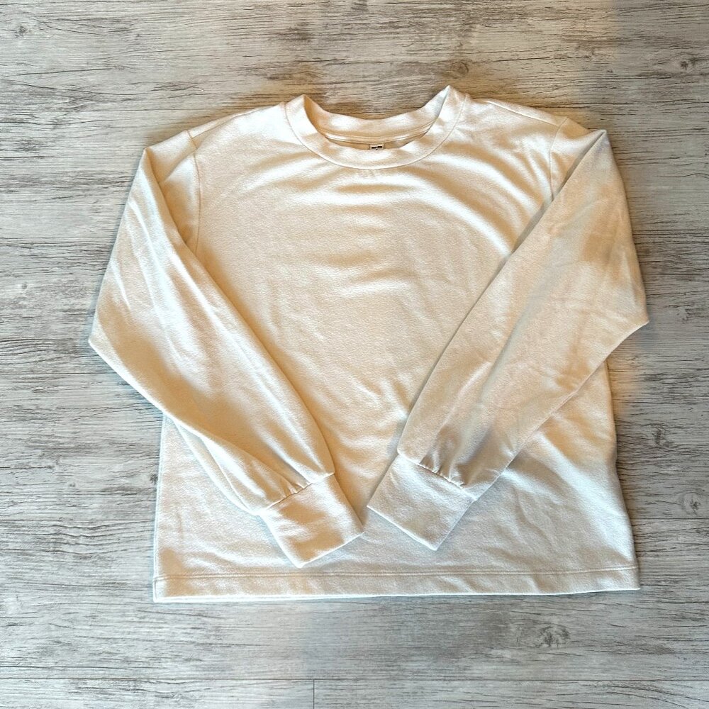 Uniqlo lightweight sweater